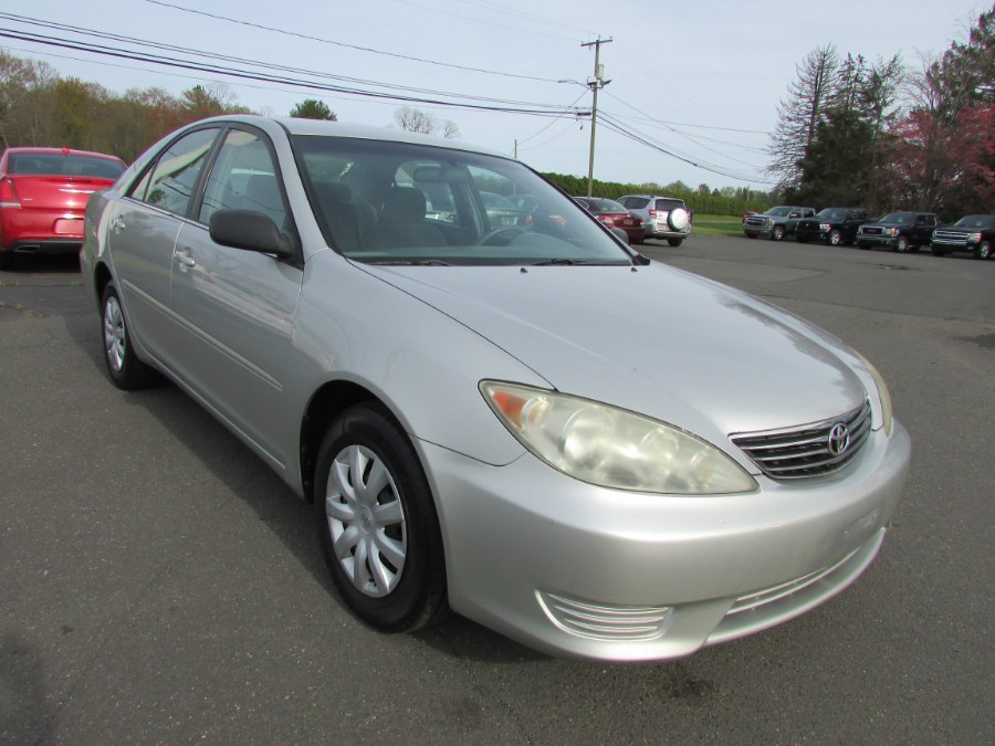 Used Toyota Camry 4dr Sdn LE Auto (Natl) 2005 | United Auto Sales of E Windsor, Inc. East Windsor, Connecticut Used Toyota Camry 4dr Sdn LE Auto (Natl) 2005 | United Auto Sales of E Windsor, Inc. East Windsor, Connecticut