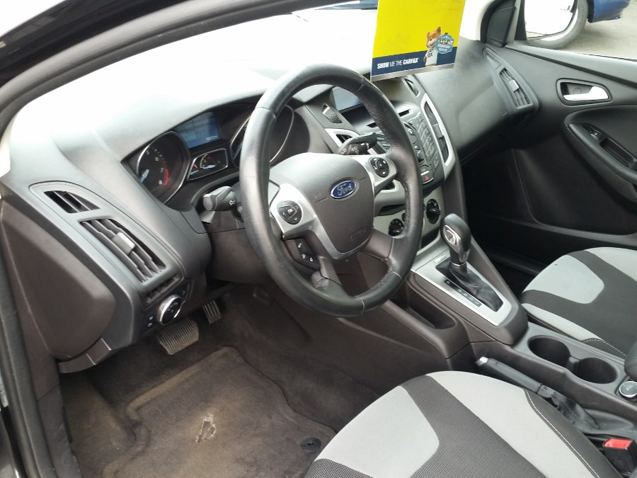 2014 Ford Focus 4dr Sdn SE, available for sale in Berlin, Connecticut | Action Automotive. Berlin, Connecticut 2014 Ford Focus 4dr Sdn SE, available for sale in Berlin, Connecticut | Action Automotive. Berlin, Connecticut