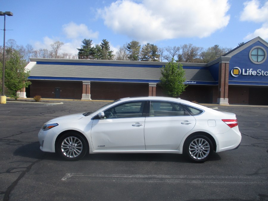 Used Toyota Avalon Hybrid 4dr Sdn XLE Touring (Natl) 2014 | Universal Motors LLC. New Britain, Connecticut Used Toyota Avalon Hybrid 4dr Sdn XLE Touring (Natl) 2014 | Universal Motors LLC. New Britain, Connecticut