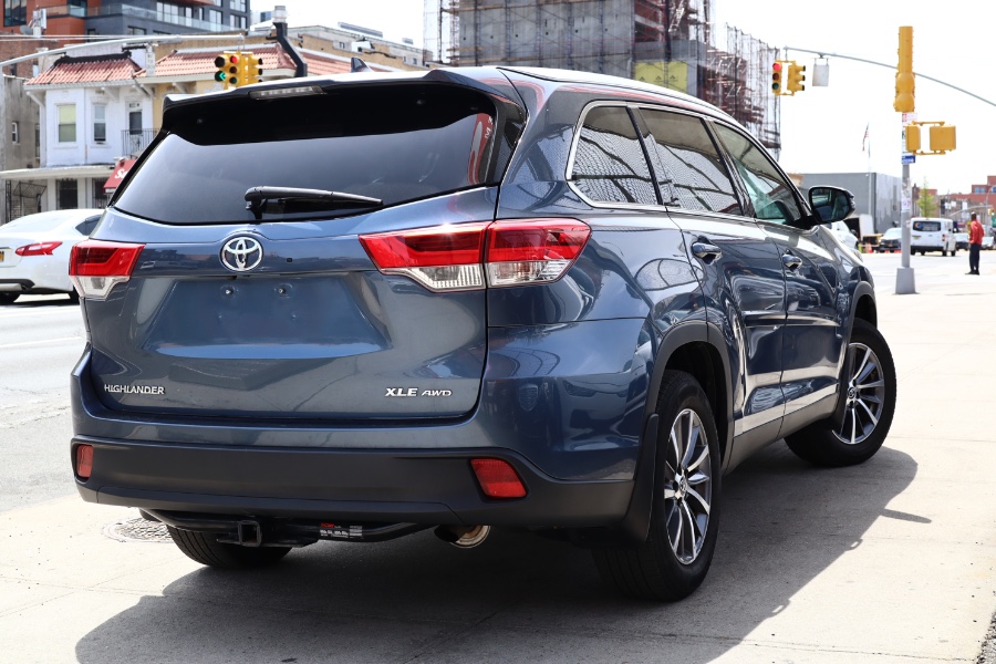 2019 Toyota Highlander XLE V6 AWD (Natl), available for sale in Jamaica, New York | Hillside Auto Mall Inc.. Jamaica, New York 2019 Toyota Highlander XLE V6 AWD (Natl), available for sale in Jamaica, New York | Hillside Auto Mall Inc.. Jamaica, New York