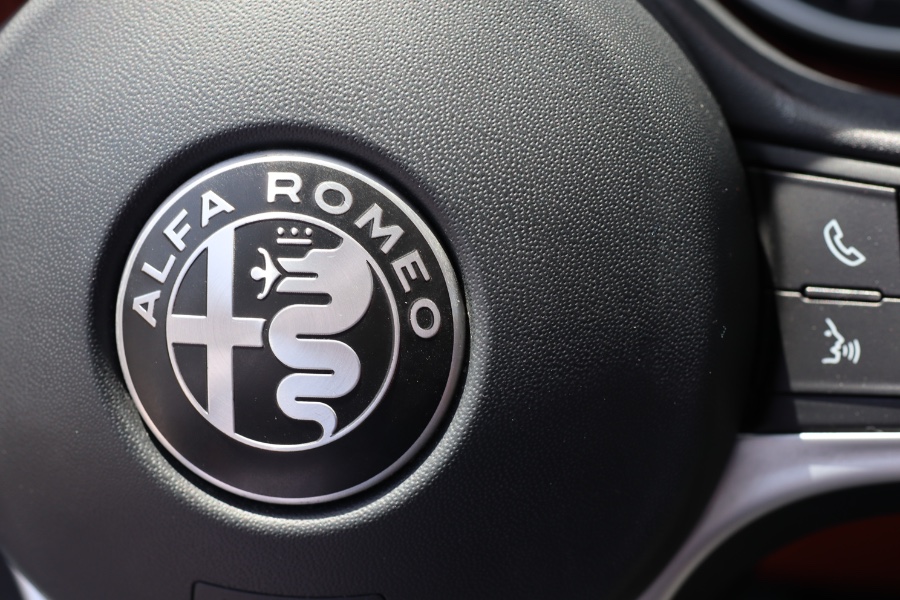 2018 Alfa Romeo Giulia Ti Sport AWD, available for sale in Jamaica, New York | Hillside Auto Mall Inc.. Jamaica, New York 2018 Alfa Romeo Giulia Ti Sport AWD, available for sale in Jamaica, New York | Hillside Auto Mall Inc.. Jamaica, New York