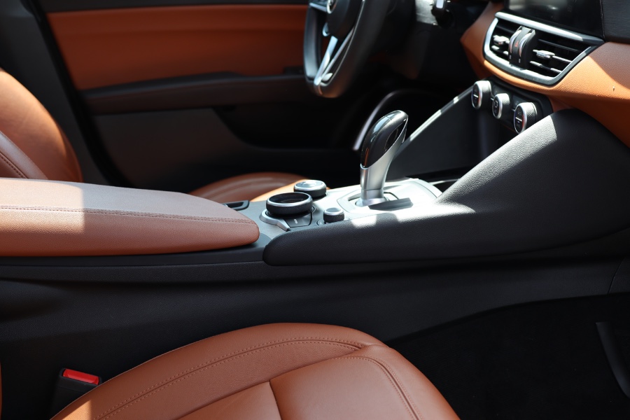 2018 Alfa Romeo Giulia Ti Sport AWD, available for sale in Jamaica, New York | Hillside Auto Mall Inc.. Jamaica, New York 2018 Alfa Romeo Giulia Ti Sport AWD, available for sale in Jamaica, New York | Hillside Auto Mall Inc.. Jamaica, New York