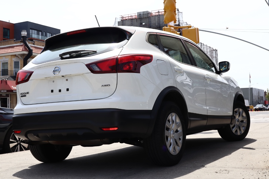 2019 Nissan Rogue Sport AWD S, available for sale in Jamaica, New York | Hillside Auto Mall Inc.. Jamaica, New York 2019 Nissan Rogue Sport AWD S, available for sale in Jamaica, New York | Hillside Auto Mall Inc.. Jamaica, New York