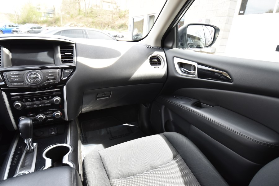 Used Nissan Pathfinder 4x4 SV 2018 | Highline Car Connection. Waterbury, Connecticut Used Nissan Pathfinder 4x4 SV 2018 | Highline Car Connection. Waterbury, Connecticut