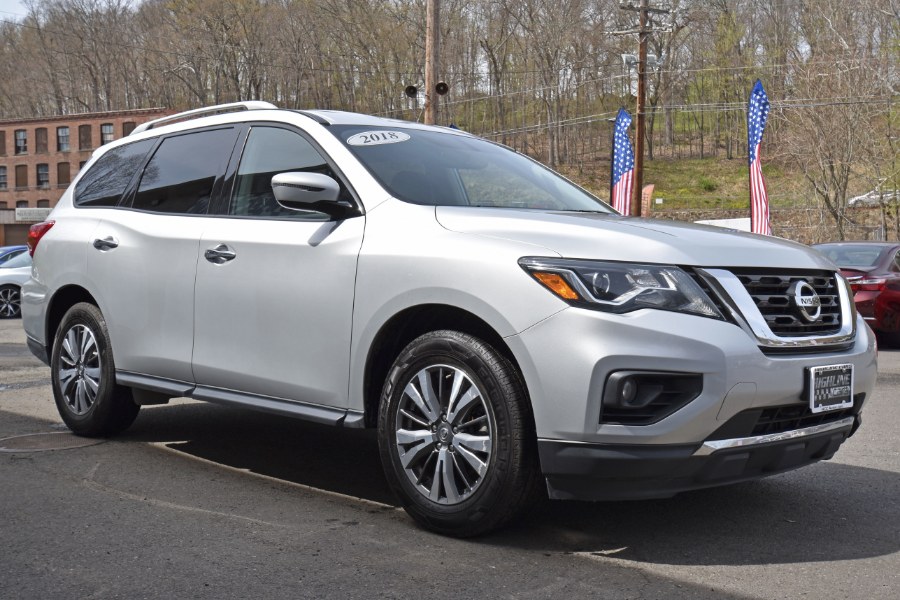 Used Nissan Pathfinder 4x4 SV 2018 | Highline Car Connection. Waterbury, Connecticut Used Nissan Pathfinder 4x4 SV 2018 | Highline Car Connection. Waterbury, Connecticut