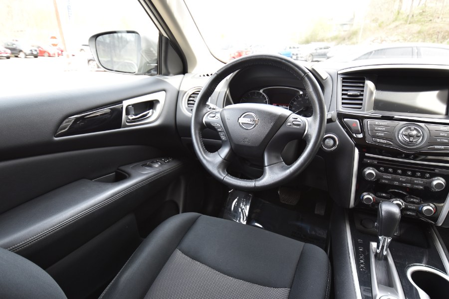 Used Nissan Pathfinder 4x4 SV 2018 | Highline Car Connection. Waterbury, Connecticut Used Nissan Pathfinder 4x4 SV 2018 | Highline Car Connection. Waterbury, Connecticut