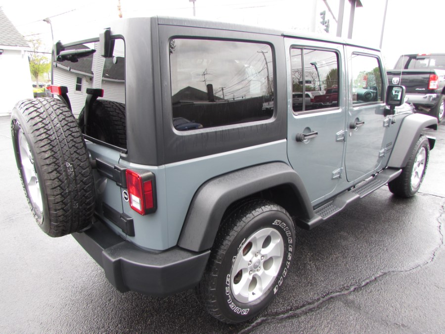 2014 Jeep Wrangler Unlimited 4WD 4dr Willys Wheeler, available for sale in Milford, Connecticut | Chip's Auto Sales Inc. Milford, Connecticut 2014 Jeep Wrangler Unlimited 4WD 4dr Willys Wheeler, available for sale in Milford, Connecticut | Chip's Auto Sales Inc. Milford, Connecticut