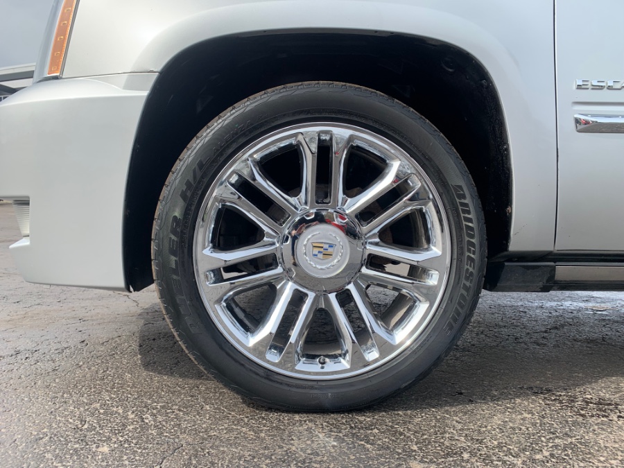 Used Cadillac Escalade AWD 4dr Platinum Edition 2011 | Marsh Auto Sales LLC. Ortonville, Michigan Used Cadillac Escalade AWD 4dr Platinum Edition 2011 | Marsh Auto Sales LLC. Ortonville, Michigan