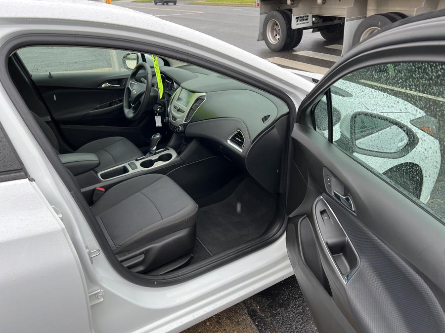 2018 Chevrolet Cruze 4dr Sdn 1.4L LS w/1SB, available for sale in Milford, Connecticut | Village Auto Sales. Milford, Connecticut 2018 Chevrolet Cruze 4dr Sdn 1.4L LS w/1SB, available for sale in Milford, Connecticut | Village Auto Sales. Milford, Connecticut