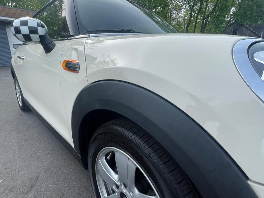 2015 MINI Cooper Hardtop 2dr HB, available for sale in Waterbury, Connecticut | House of Cars LLC. Waterbury, Connecticut