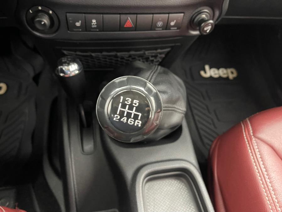 2015 Jeep Wrangler Unlimited 4WD 4dr Sahara, available for sale in South Windsor, Connecticut | Mike And Tony Auto Sales, Inc. South Windsor, Connecticut 2015 Jeep Wrangler Unlimited 4WD 4dr Sahara, available for sale in South Windsor, Connecticut | Mike And Tony Auto Sales, Inc. South Windsor, Connecticut