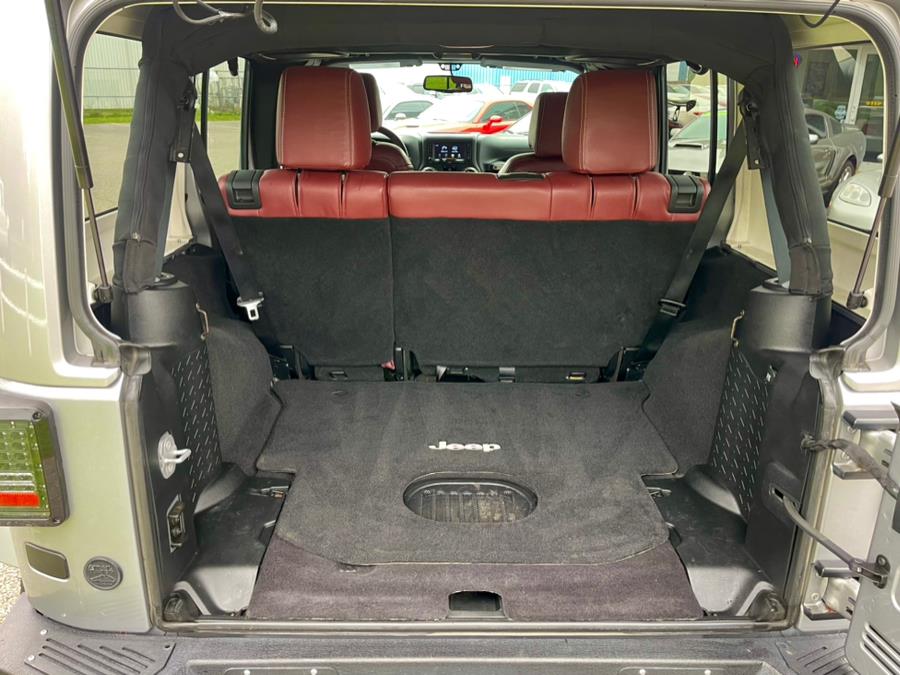 2015 Jeep Wrangler Unlimited 4WD 4dr Sahara, available for sale in South Windsor, Connecticut | Mike And Tony Auto Sales, Inc. South Windsor, Connecticut 2015 Jeep Wrangler Unlimited 4WD 4dr Sahara, available for sale in South Windsor, Connecticut | Mike And Tony Auto Sales, Inc. South Windsor, Connecticut