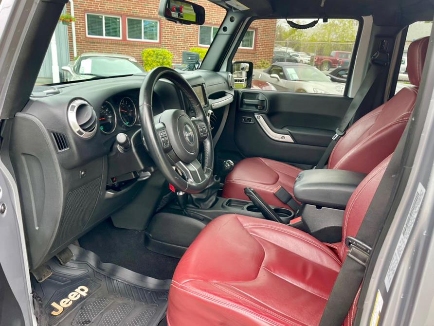 2015 Jeep Wrangler Unlimited 4WD 4dr Sahara, available for sale in South Windsor, Connecticut | Mike And Tony Auto Sales, Inc. South Windsor, Connecticut 2015 Jeep Wrangler Unlimited 4WD 4dr Sahara, available for sale in South Windsor, Connecticut | Mike And Tony Auto Sales, Inc. South Windsor, Connecticut