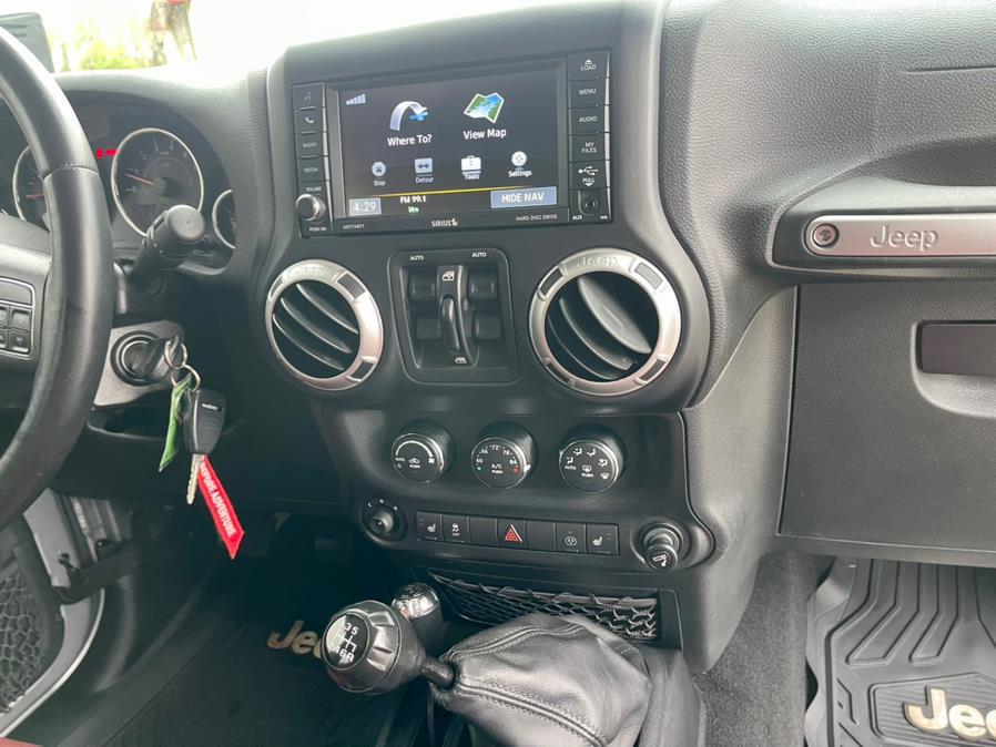 2015 Jeep Wrangler Unlimited 4WD 4dr Sahara, available for sale in South Windsor, Connecticut | Mike And Tony Auto Sales, Inc. South Windsor, Connecticut 2015 Jeep Wrangler Unlimited 4WD 4dr Sahara, available for sale in South Windsor, Connecticut | Mike And Tony Auto Sales, Inc. South Windsor, Connecticut