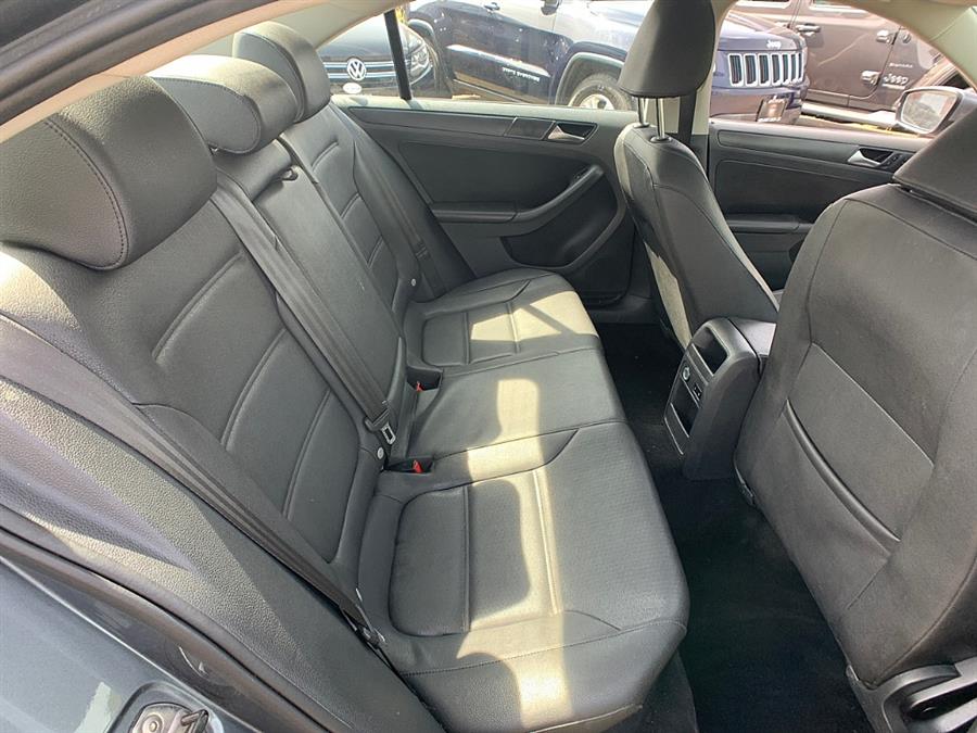 Used Volkswagen Jetta Sedan 4dr Auto SE w/Convenience & Sunroof PZEV 2012 | Smart Buy Auto Sales, LLC. Wallingford, Connecticut Used Volkswagen Jetta Sedan 4dr Auto SE w/Convenience & Sunroof PZEV 2012 | Smart Buy Auto Sales, LLC. Wallingford, Connecticut