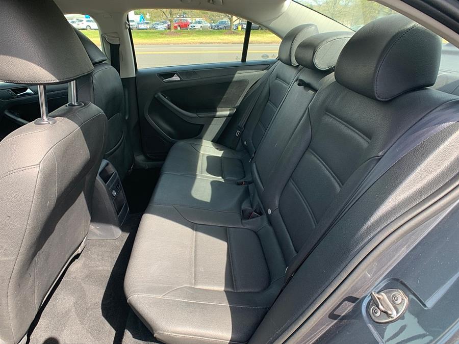 Used Volkswagen Jetta Sedan 4dr Auto SE w/Convenience & Sunroof PZEV 2012 | Smart Buy Auto Sales, LLC. Wallingford, Connecticut Used Volkswagen Jetta Sedan 4dr Auto SE w/Convenience & Sunroof PZEV 2012 | Smart Buy Auto Sales, LLC. Wallingford, Connecticut