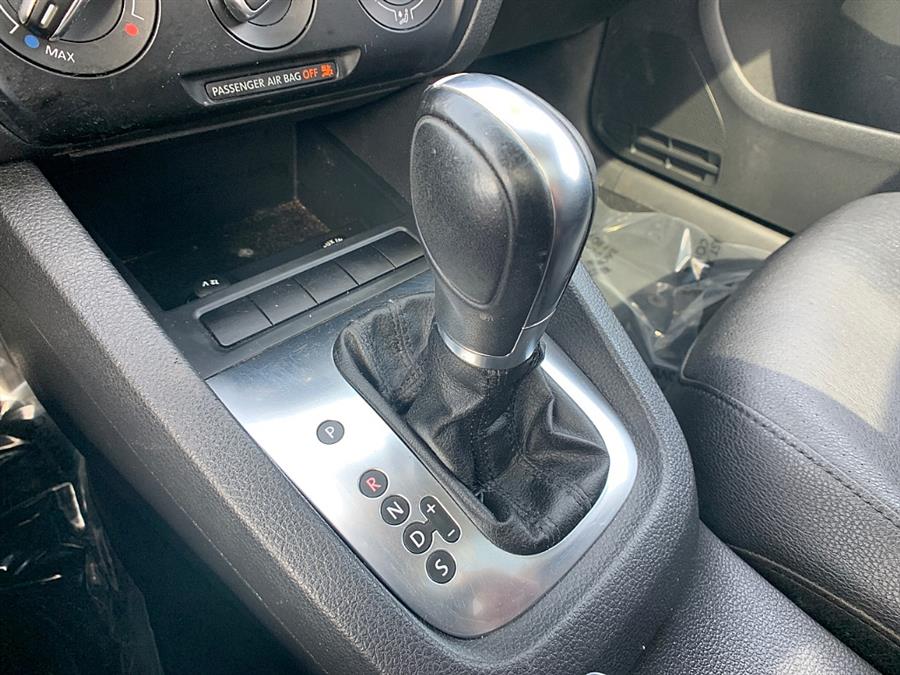 Used Volkswagen Jetta Sedan 4dr Auto SE w/Convenience & Sunroof PZEV 2012 | Smart Buy Auto Sales, LLC. Wallingford, Connecticut Used Volkswagen Jetta Sedan 4dr Auto SE w/Convenience & Sunroof PZEV 2012 | Smart Buy Auto Sales, LLC. Wallingford, Connecticut