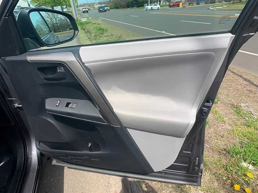 Used Toyota RAV4 AWD 4dr LE (Natl) 2013 | Smart Buy Auto Sales, LLC. Wallingford, Connecticut Used Toyota RAV4 AWD 4dr LE (Natl) 2013 | Smart Buy Auto Sales, LLC. Wallingford, Connecticut