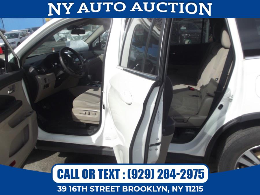 2016 Honda Pilot AWD 4dr EX w/Honda Sensing, available for sale in Brooklyn, New York | NY Auto Auction. Brooklyn, New York 2016 Honda Pilot AWD 4dr EX w/Honda Sensing, available for sale in Brooklyn, New York | NY Auto Auction. Brooklyn, New York