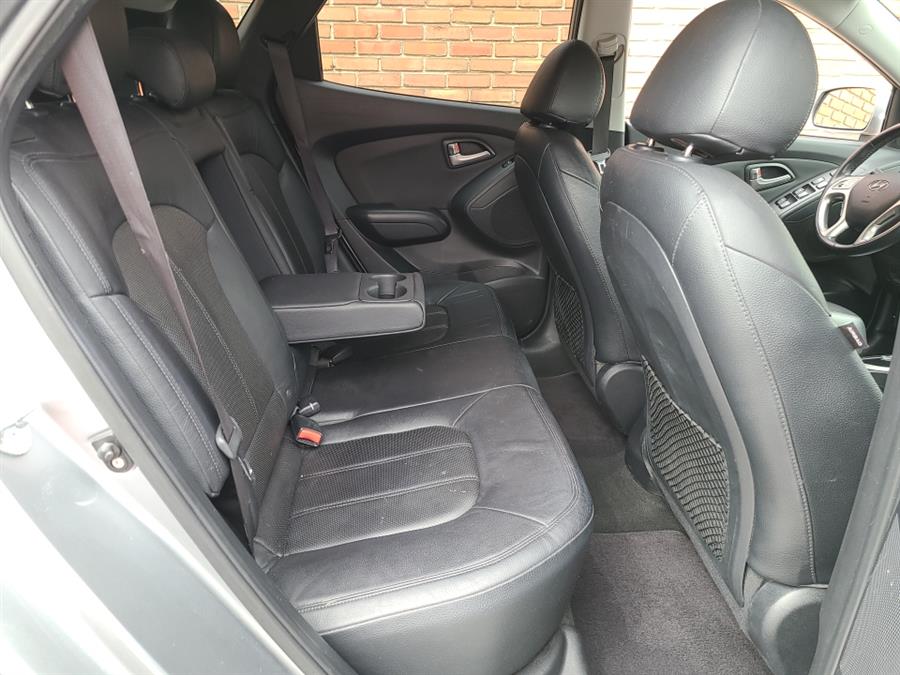 2010 Hyundai Tucson FWD 4dr Auto Limited, available for sale in Waterbury, Connecticut | National Auto Brokers, Inc.. Waterbury, Connecticut 2010 Hyundai Tucson FWD 4dr Auto Limited, available for sale in Waterbury, Connecticut | National Auto Brokers, Inc.. Waterbury, Connecticut
