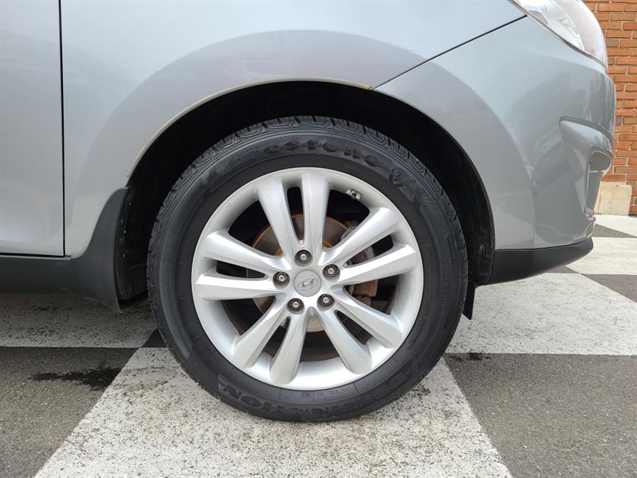 2010 Hyundai Tucson FWD 4dr Auto Limited, available for sale in Waterbury, Connecticut | National Auto Brokers, Inc.. Waterbury, Connecticut 2010 Hyundai Tucson FWD 4dr Auto Limited, available for sale in Waterbury, Connecticut | National Auto Brokers, Inc.. Waterbury, Connecticut