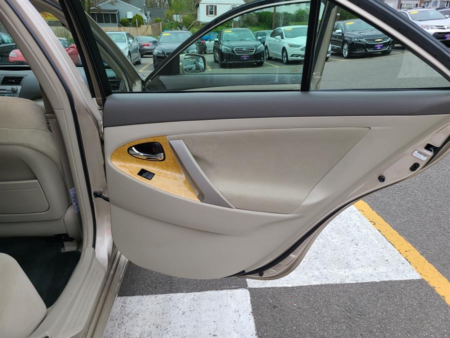 2007 Toyota Camry 4dr Sdn Auto XLE, available for sale in Waterbury, Connecticut | National Auto Brokers, Inc.. Waterbury, Connecticut 2007 Toyota Camry 4dr Sdn Auto XLE, available for sale in Waterbury, Connecticut | National Auto Brokers, Inc.. Waterbury, Connecticut