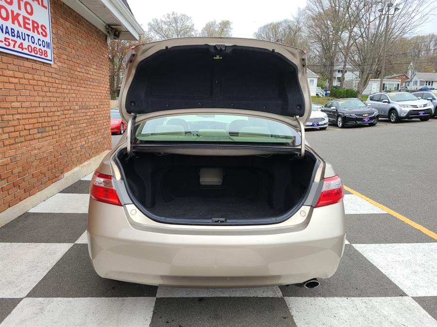 2007 Toyota Camry 4dr Sdn Auto XLE, available for sale in Waterbury, Connecticut | National Auto Brokers, Inc.. Waterbury, Connecticut 2007 Toyota Camry 4dr Sdn Auto XLE, available for sale in Waterbury, Connecticut | National Auto Brokers, Inc.. Waterbury, Connecticut