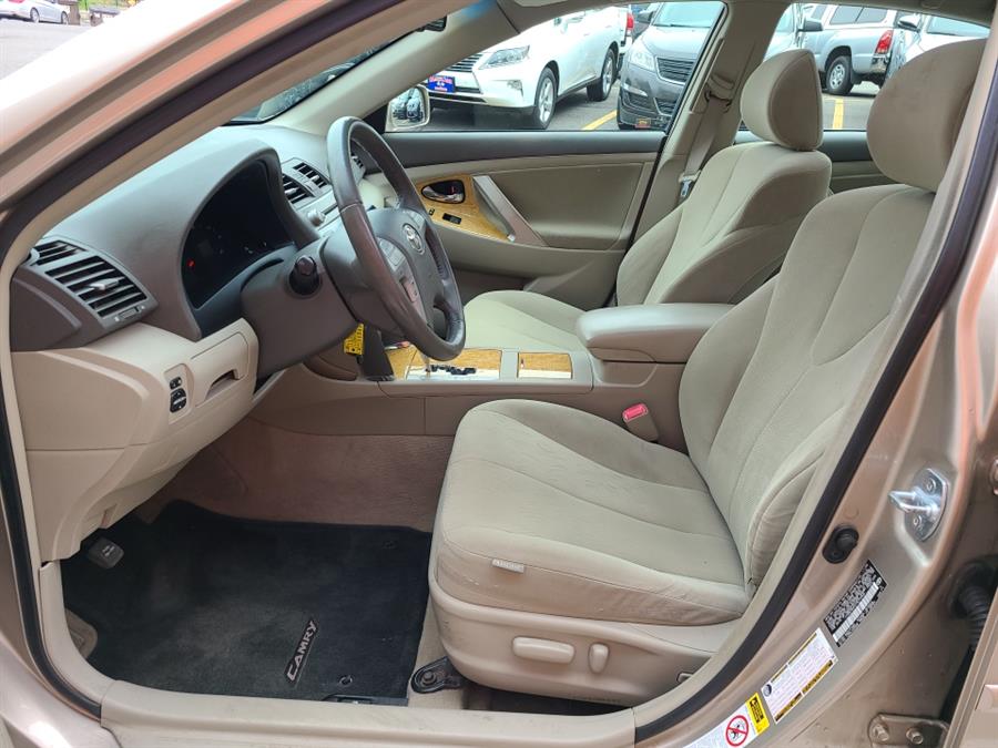 2007 Toyota Camry 4dr Sdn Auto XLE, available for sale in Waterbury, Connecticut | National Auto Brokers, Inc.. Waterbury, Connecticut 2007 Toyota Camry 4dr Sdn Auto XLE, available for sale in Waterbury, Connecticut | National Auto Brokers, Inc.. Waterbury, Connecticut