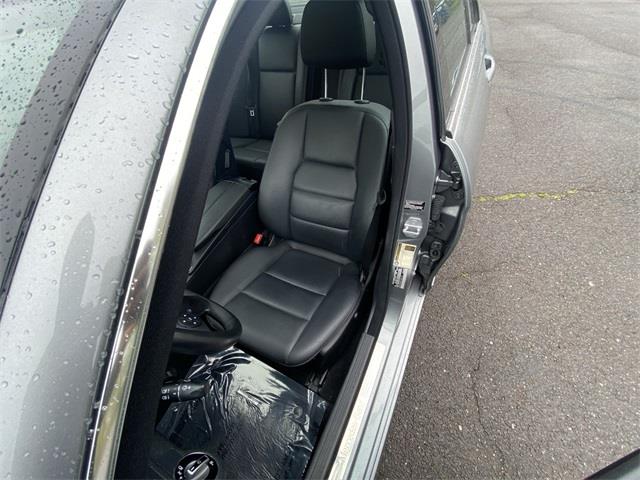 Used Mercedes-benz C-class C 300 2010 | Wiz Leasing Inc. Stratford, Connecticut Used Mercedes-benz C-class C 300 2010 | Wiz Leasing Inc. Stratford, Connecticut