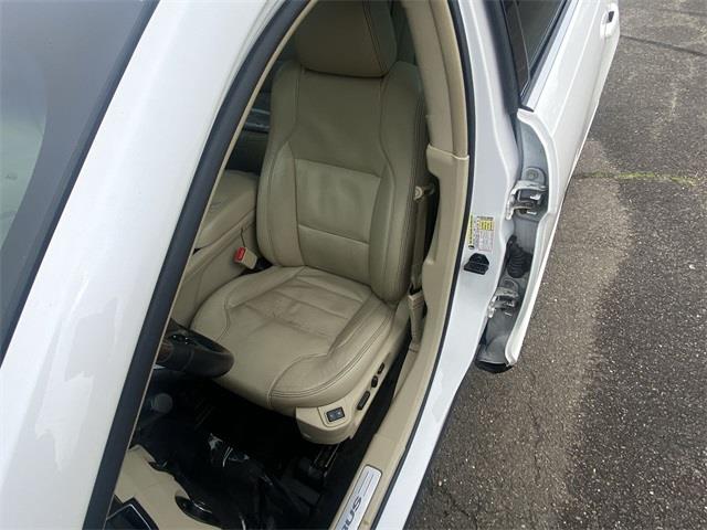 2013 Ford Taurus Limited, available for sale in Stratford, Connecticut | Wiz Leasing Inc. Stratford, Connecticut 2013 Ford Taurus Limited, available for sale in Stratford, Connecticut | Wiz Leasing Inc. Stratford, Connecticut