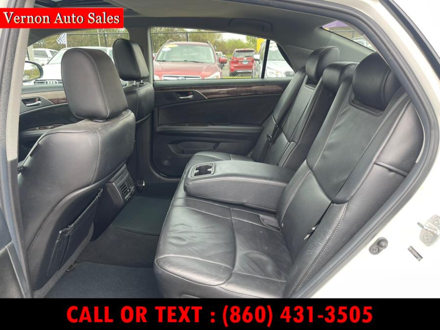 2011 Toyota Avalon 4dr Sdn Limited (Natl), available for sale in Manchester, Connecticut | Vernon Auto Sale & Service. Manchester, Connecticut 2011 Toyota Avalon 4dr Sdn Limited (Natl), available for sale in Manchester, Connecticut | Vernon Auto Sale & Service. Manchester, Connecticut
