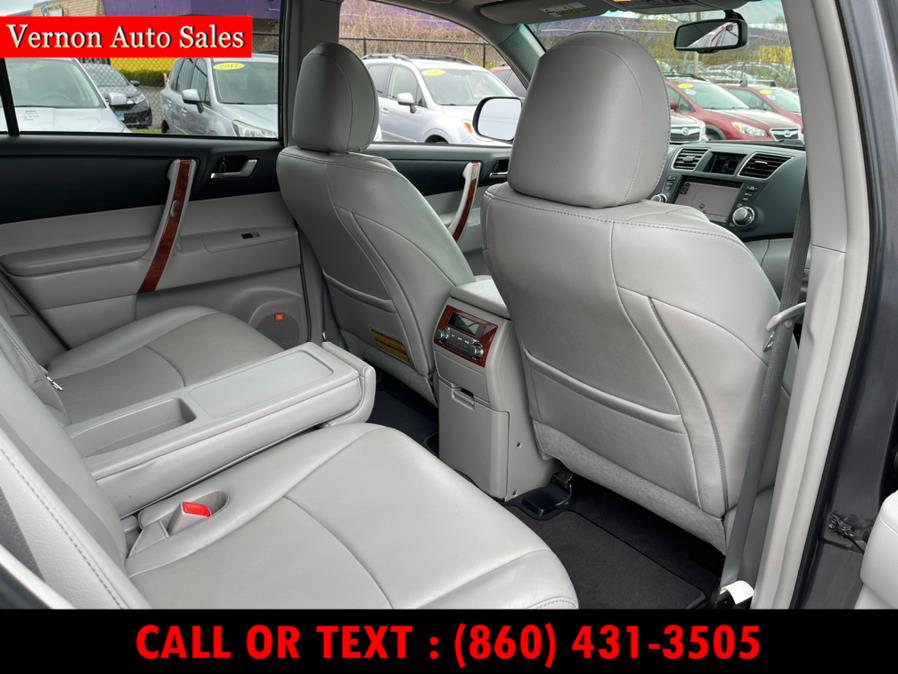 2011 Toyota Highlander 4WD 4dr V6 Limited (Natl), available for sale in Manchester, Connecticut | Vernon Auto Sale & Service. Manchester, Connecticut 2011 Toyota Highlander 4WD 4dr V6 Limited (Natl), available for sale in Manchester, Connecticut | Vernon Auto Sale & Service. Manchester, Connecticut