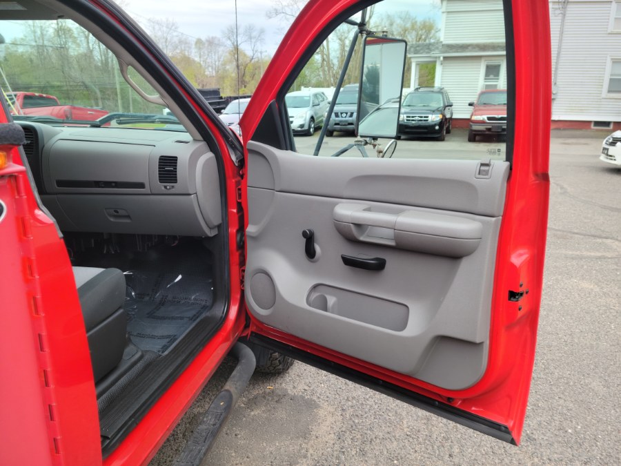 2007 Chevrolet Silverado 3500HD 4WD Reg Cab 137.0" WB, 60.4" CA LT1 6.6 Duramax, available for sale in East Windsor, Connecticut | Toro Auto. East Windsor, Connecticut 2007 Chevrolet Silverado 3500HD 4WD Reg Cab 137.0" WB, 60.4" CA LT1 6.6 Duramax, available for sale in East Windsor, Connecticut | Toro Auto. East Windsor, Connecticut