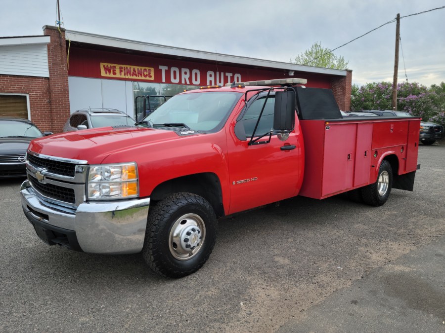 2007 Chevrolet Silverado 3500HD 4WD Reg Cab 137.0" WB, 60.4" CA LT1 6.6 Duramax, available for sale in East Windsor, Connecticut | Toro Auto. East Windsor, Connecticut