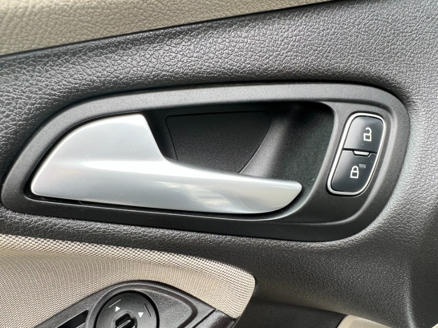 2017 Ford Focus SE Sedan, available for sale in Bristol, Connecticut | Bristol Auto Center LLC. Bristol, Connecticut 2017 Ford Focus SE Sedan, available for sale in Bristol, Connecticut | Bristol Auto Center LLC. Bristol, Connecticut