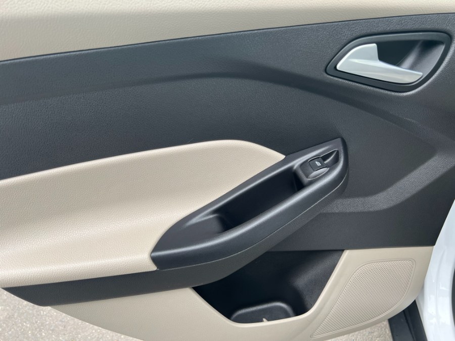 2017 Ford Focus SE Sedan, available for sale in Bristol, Connecticut | Bristol Auto Center LLC. Bristol, Connecticut 2017 Ford Focus SE Sedan, available for sale in Bristol, Connecticut | Bristol Auto Center LLC. Bristol, Connecticut