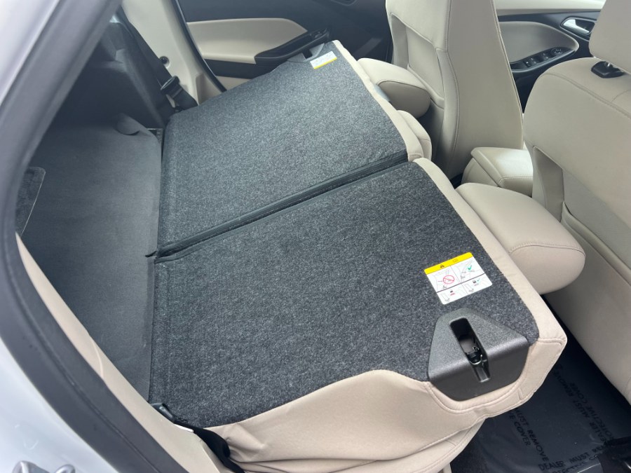2017 Ford Focus SE Sedan, available for sale in Bristol, Connecticut | Bristol Auto Center LLC. Bristol, Connecticut 2017 Ford Focus SE Sedan, available for sale in Bristol, Connecticut | Bristol Auto Center LLC. Bristol, Connecticut