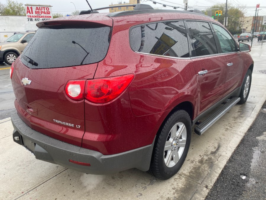 2011 Chevrolet Traverse AWD 4dr LT w/1LT, available for sale in Middle Village, New York | Middle Village Motors . Middle Village, New York 2011 Chevrolet Traverse AWD 4dr LT w/1LT, available for sale in Middle Village, New York | Middle Village Motors . Middle Village, New York