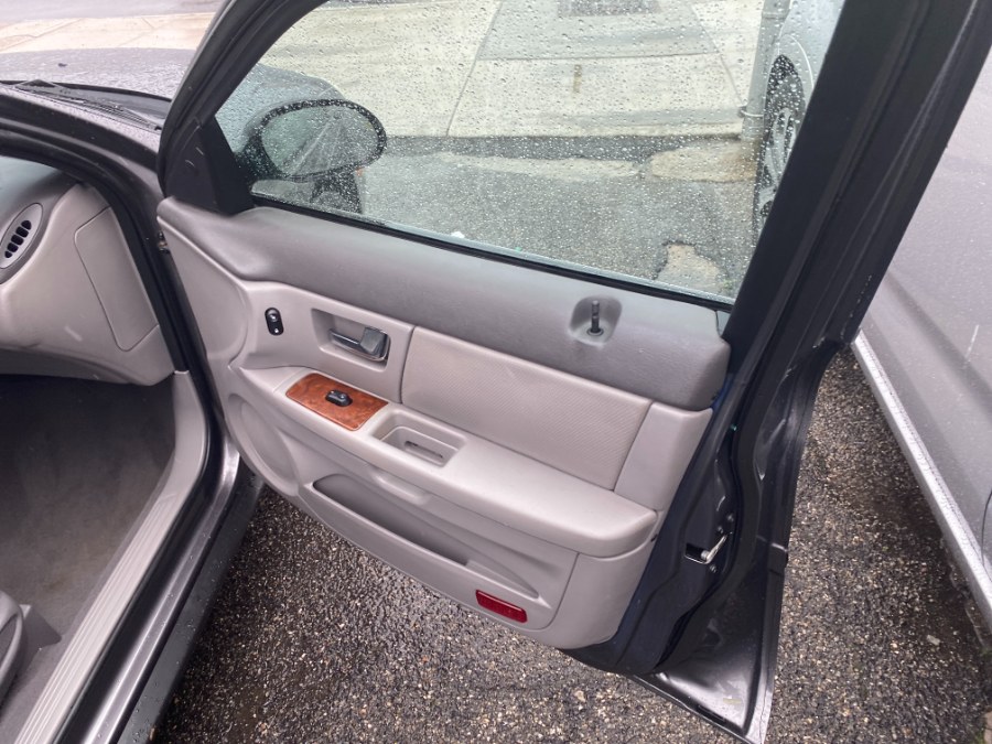 2004 Mercury Sable 4dr Sdn LS Premium, available for sale in Middle Village, New York | Middle Village Motors . Middle Village, New York 2004 Mercury Sable 4dr Sdn LS Premium, available for sale in Middle Village, New York | Middle Village Motors . Middle Village, New York
