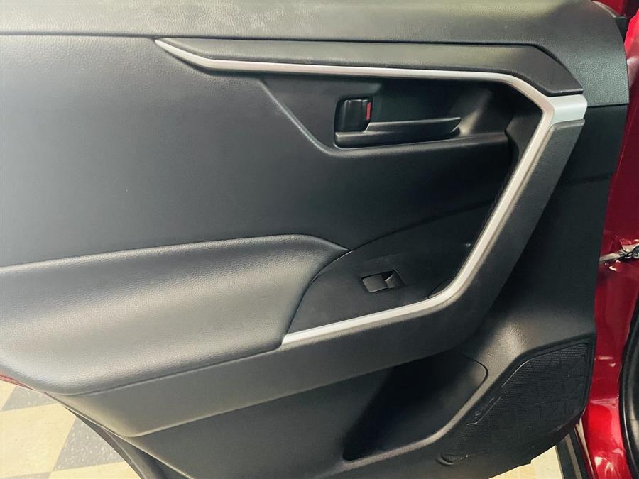 Used Toyota RAV4 LE AWD (Natl) 2019 | Northshore Motors. Syosset , New York Used Toyota RAV4 LE AWD (Natl) 2019 | Northshore Motors. Syosset , New York