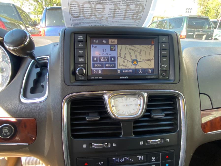 2013 Chrysler Town & Country 4dr Wgn Touring-L, available for sale in Bridgeport, Connecticut | CT Auto. Bridgeport, Connecticut 2013 Chrysler Town & Country 4dr Wgn Touring-L, available for sale in Bridgeport, Connecticut | CT Auto. Bridgeport, Connecticut