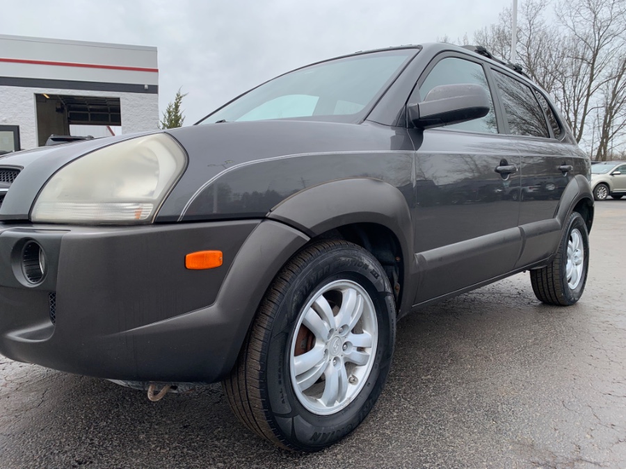 Used Hyundai Tucson 4WD 4dr Auto SE 2007 | Marsh Auto Sales LLC. Ortonville, Michigan Used Hyundai Tucson 4WD 4dr Auto SE 2007 | Marsh Auto Sales LLC. Ortonville, Michigan