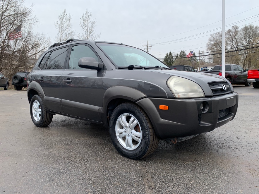 Used Hyundai Tucson 4WD 4dr Auto SE 2007 | Marsh Auto Sales LLC. Ortonville, Michigan Used Hyundai Tucson 4WD 4dr Auto SE 2007 | Marsh Auto Sales LLC. Ortonville, Michigan
