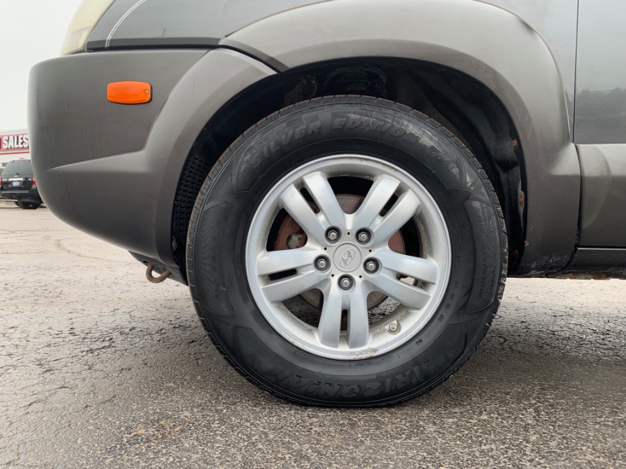 Used Hyundai Tucson 4WD 4dr Auto SE 2007 | Marsh Auto Sales LLC. Ortonville, Michigan Used Hyundai Tucson 4WD 4dr Auto SE 2007 | Marsh Auto Sales LLC. Ortonville, Michigan