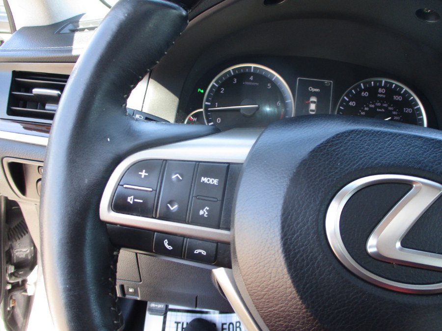 Used Lexus ES ES 350 FWD 2017 | South Shore Auto Brokers & Sales. Massapequa, New York Used Lexus ES ES 350 FWD 2017 | South Shore Auto Brokers & Sales. Massapequa, New York