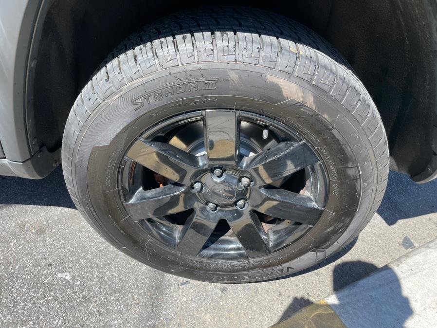 2011 Jeep Grand Cherokee 4WD 4dr Laredo, available for sale in Brooklyn, New York | Worlds Best Auto Inc. Brooklyn, New York 2011 Jeep Grand Cherokee 4WD 4dr Laredo, available for sale in Brooklyn, New York | Worlds Best Auto Inc. Brooklyn, New York