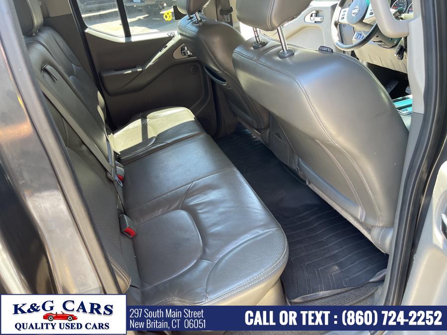 2010 Nissan Frontier 4WD Crew Cab SWB Auto SE, available for sale in New Britain, Connecticut | K and G Cars . New Britain, Connecticut 2010 Nissan Frontier 4WD Crew Cab SWB Auto SE, available for sale in New Britain, Connecticut | K and G Cars . New Britain, Connecticut