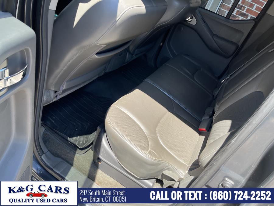 2010 Nissan Frontier 4WD Crew Cab SWB Auto SE, available for sale in New Britain, Connecticut | K and G Cars . New Britain, Connecticut 2010 Nissan Frontier 4WD Crew Cab SWB Auto SE, available for sale in New Britain, Connecticut | K and G Cars . New Britain, Connecticut