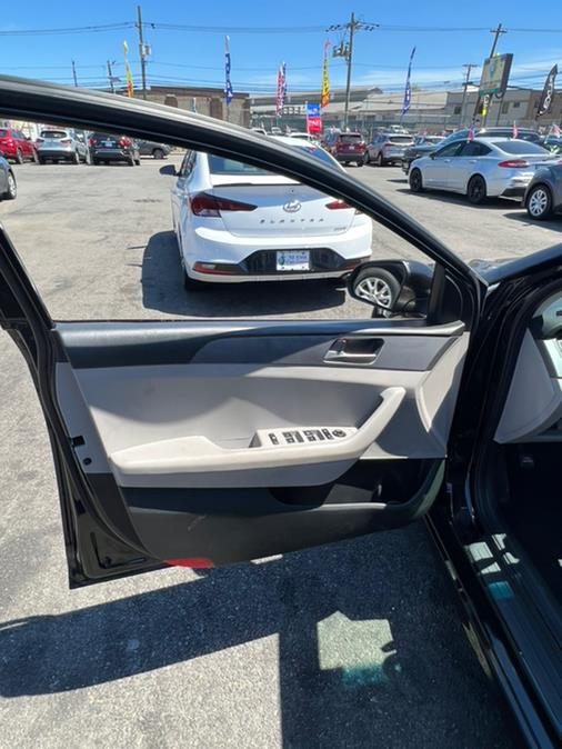 2018 Hyundai Sonata SE 2.4L SULEV, available for sale in Irvington, New Jersey | NJ Used Cars Center. Irvington, New Jersey 2018 Hyundai Sonata SE 2.4L SULEV, available for sale in Irvington, New Jersey | NJ Used Cars Center. Irvington, New Jersey