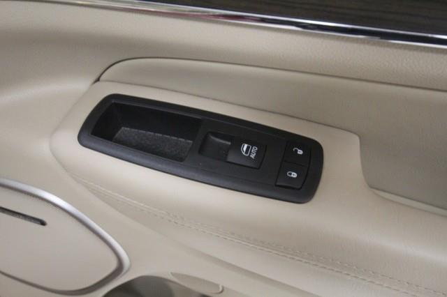 Used Jeep Grand Cherokee Overland 4WD w/ Navi & rearCam 2017 | Car Revolution. Maple Shade, New Jersey Used Jeep Grand Cherokee Overland 4WD w/ Navi & rearCam 2017 | Car Revolution. Maple Shade, New Jersey